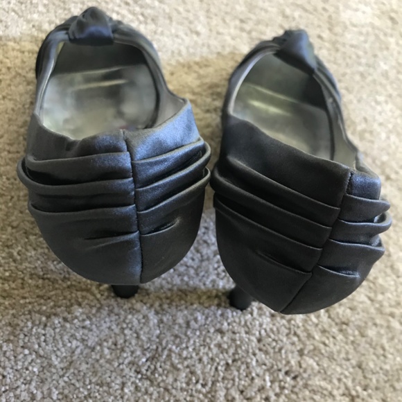 🔴Satin Metallic Knot Front Formal/Prom Heels - Picture 4 of 13